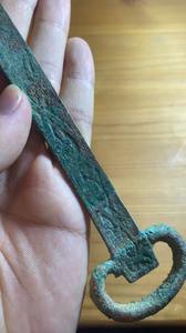 汉代-龙纹青铜环首削刀.把子刀环满工.档次高.极品状态.全品