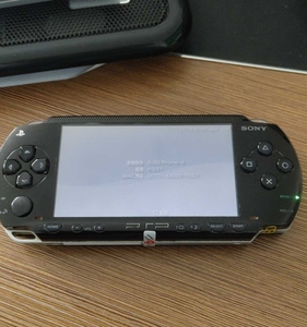 个人闲置索尼原装psp1000游戏机固化破解 psp模拟器下