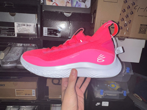 库里8 超级稀有的骚粉色 对应nike 的tb款,都是给国外