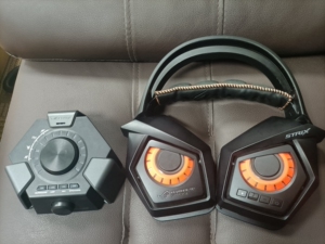 华硕(asus) 玩家国度rog 猛禽7.1多声道电竞耳机