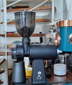 台湾省杨家小飞马601n电动磨豆机220v电压60