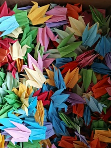 千纸鹤成品手工折千纸鹤100只，都是自己没事时候折的千纸鹤，
