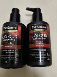 Tresemme 炫诗 固色发膜。带染色效果。暖红。
