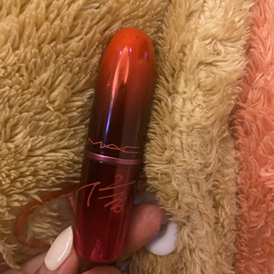 zjr小可耐淘宝品牌型号 :mac口红 dareyou色号(绝美的宝石红色)0人