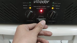 vlliodor  威多尔 ds 9702 功放,品相良好