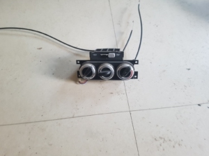 哈飞路宝空调开关