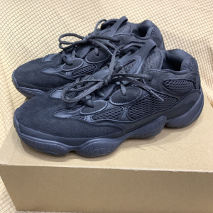 yeezy500黑椰子黑武士纯黑43码正品原盒