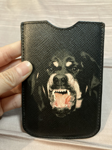 纪梵希狗头卡包,手机包,购买于香港,9成新,正品,放心,支持