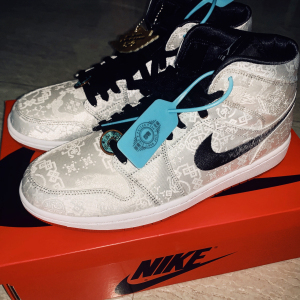 tb134660651淘宝全新 耐克 nike 陈冠希联名白丝绸篮球鞋 男女同款