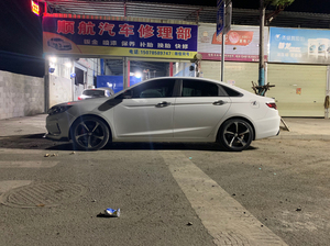 吉利帝豪gl轮毂改装18寸