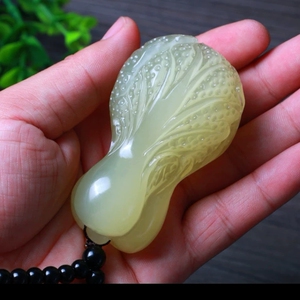 玉白菜吊坠白玉