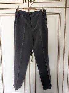 全新灰色西装裤九分裤职业女裤，料子柔软舒服内里半包边，版型超