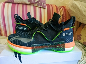 李宁闪击6pe球员版万圣节配色 46码cba辽宁队总教练杨鸣