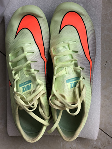 耐克fly3钉鞋 个人技术驾驭不了 落地不超过10次 需要