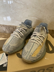 yeezy350蓝色