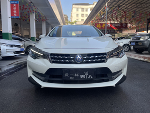 21年启辰d60,天窗,一键启动,定速巡航,电子驻车真皮座椅