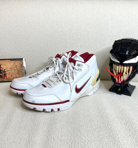 全新元年nike 勒布朗詹姆斯1代 白红球鞋