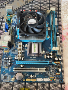 昂达mcp78主板 amd245 4g内存 升级下来的 一起