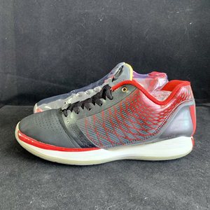 阿迪达斯罗斯篮球鞋罗斯3.0低帮黑红配色44码