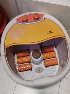 闲置插电泡脚桶送足浴包,功能完好.可以低温高温加热冲浪.美承