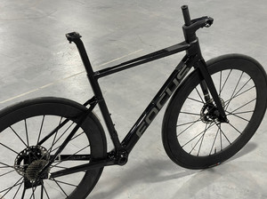 focus 顶级车架 仅支持电子碟刹套件