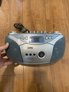 录音机雷登牌,收音机,磁带机,cd机多功能机子,没有维修过