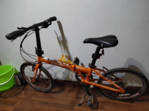 ucc金刚1.0折叠变速自行车 20寸 9成新