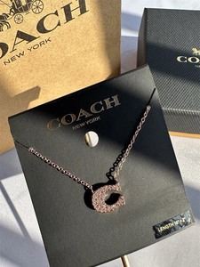 coach C字项链 正品保证可戴礼盒一起发出 礼袋礼盒一套