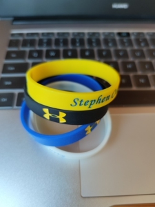 安德玛库里手环