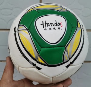 哈恩达斯足球