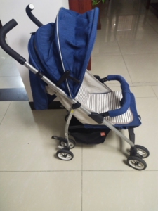 贝欧莱婴儿推车