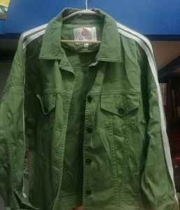 乐町军绿色牛仔外套