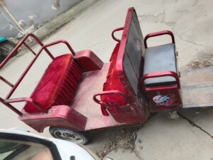 跑王电动三轮车