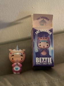 贝蒂小妞盲盒小动物的甜蜜派对系列公仔