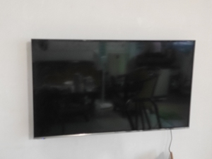 海信49寸液晶电视零件出售，型号led49k300u，屏幕碎