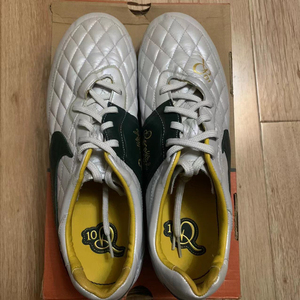 全新耐克小罗10r2足球鞋,稀缺奥运巴西配色,国产42.5码