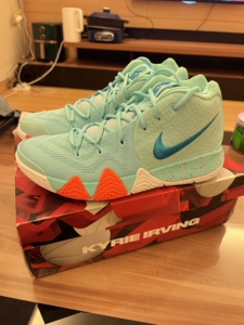 欧文4女权 44码 全新原盒 鞋子完美品相没瑕疵 盒子有点压