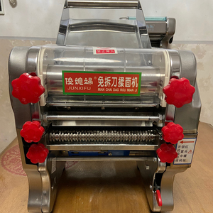 俊媳妇不锈钢免拆刀款揉面机,压面机,饺子皮混沌皮面条160型