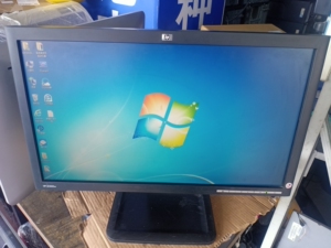 hp惠普20寸液晶显示器,型号为:le2001w,标准20寸