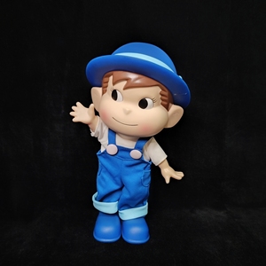 不二家poko牛奶弟 背带裤经典款 日本人形玩具摆件约26c