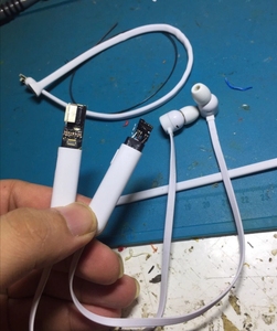 维修耳机beatsx红白灯,不开机,单边响,粉红灯 所有问题