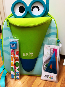 英孚 ef 上学套装 可爱青蛙造型背包 书包,卡通造型;再配