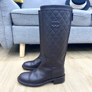 香奈儿 chanel 中筒靴 深咖啡色,37码偏小半码,穿了