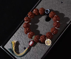 原创新款黑红大金刚菩提子手串.顶级五瓣梅花蜂窝,玉华包浆,顶