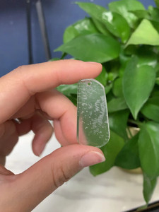 水沫玉无事牌,很有意境,自己拿回去编绳把,我手残党,60出!