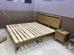 二手家具北欧实木床，新中式沙发。衣柜