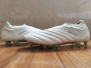 尤文图斯 迪巴拉 落场足球鞋