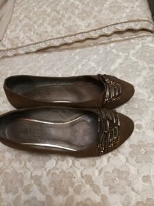 丽柏斐儿女鞋,39#,有明显穿过的痕迹