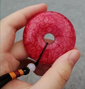 旧藏岫玉血丝玉鸡血石平安扣手把件吊坠挂件,依道门古法制作而成