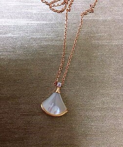 宝格丽小白裙项链 非正 银店购入